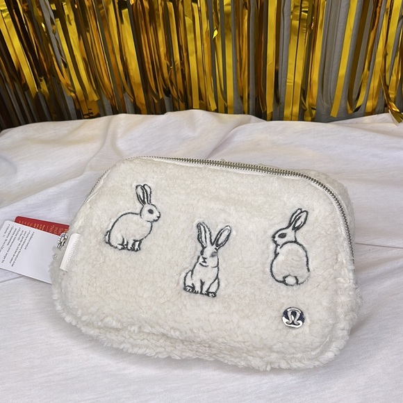 NWT - LULULEMON LUNAR NEW YEAR SHERPA EVERYWHERE BELT BAG -2nd - Picture 15 of 16